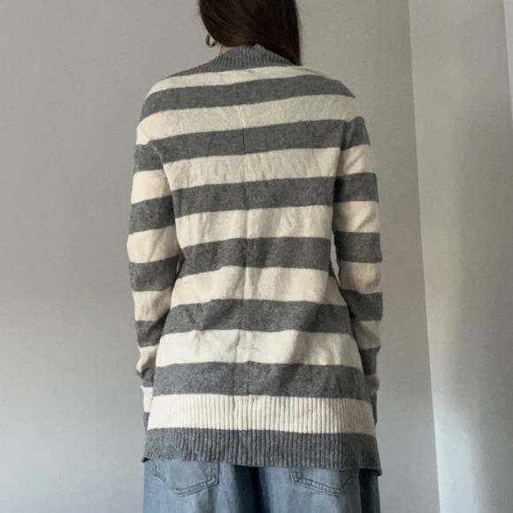 Banana Republic - Striped Lambswool Cardigan: Women's Size M - Picture 7 of 9